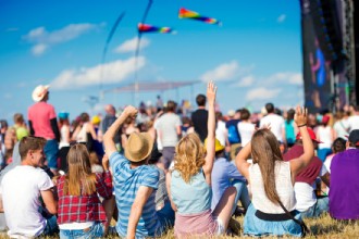Verleng de zomer met een vleugje festival op jouw zakelijke evenement